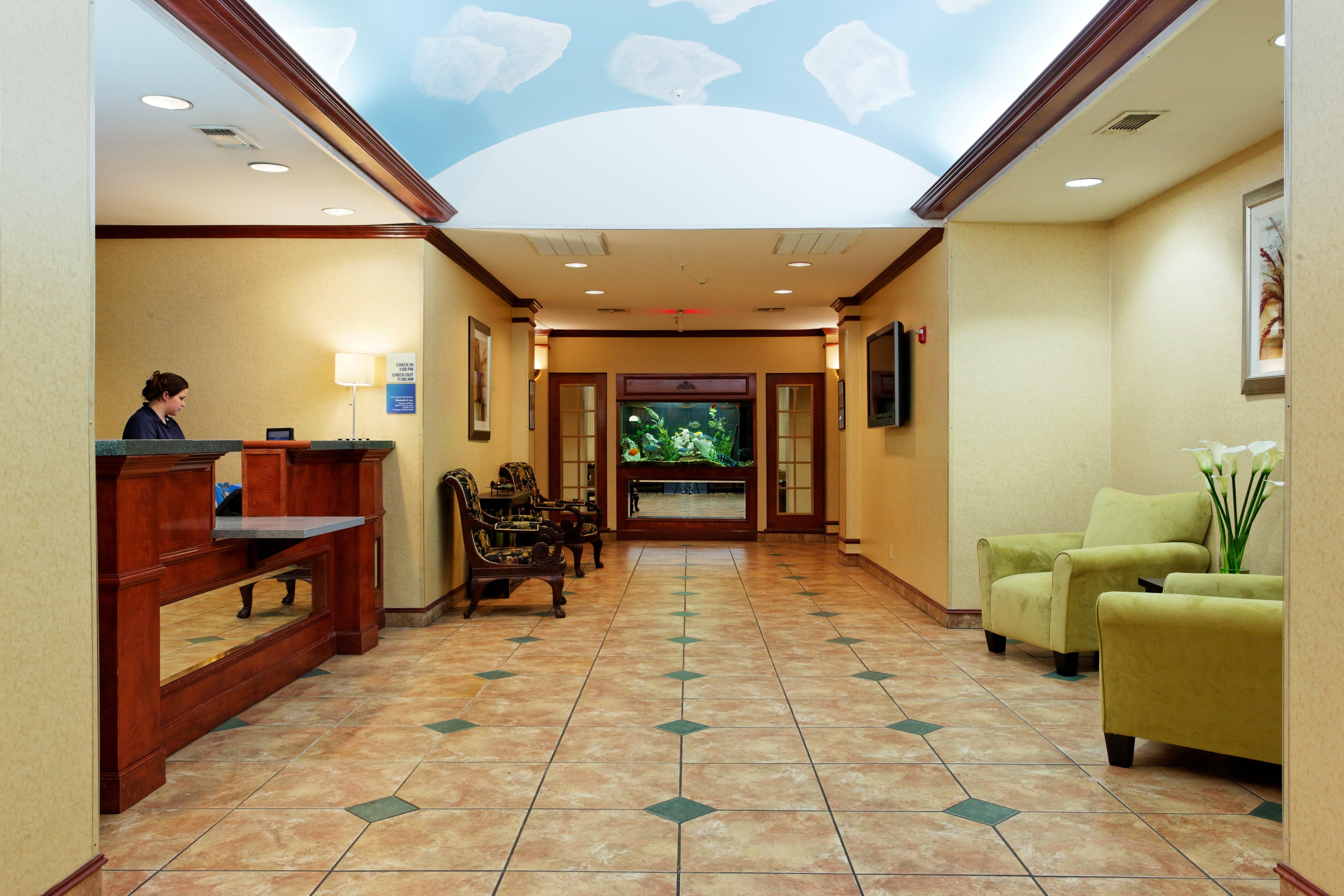 Holiday Inn Express Crockett By Ihg Eksteriør bilde